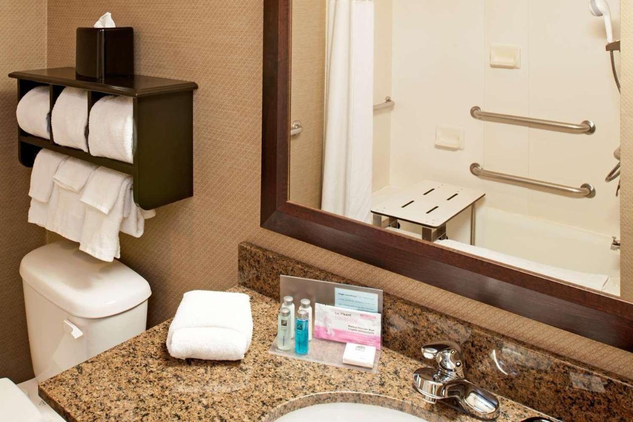 Surestay Plus Hotel By Best Western Stevensville St Joseph Kültér fotó