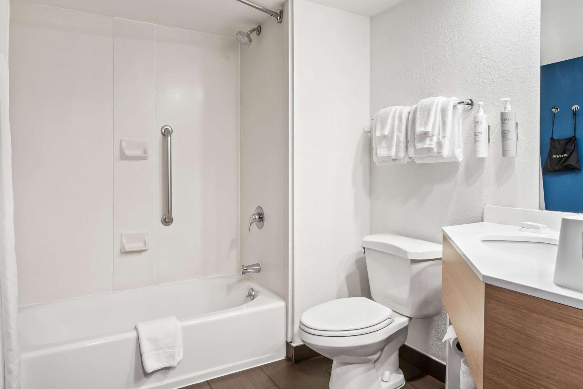 Surestay Plus Hotel By Best Western Stevensville St Joseph Kültér fotó