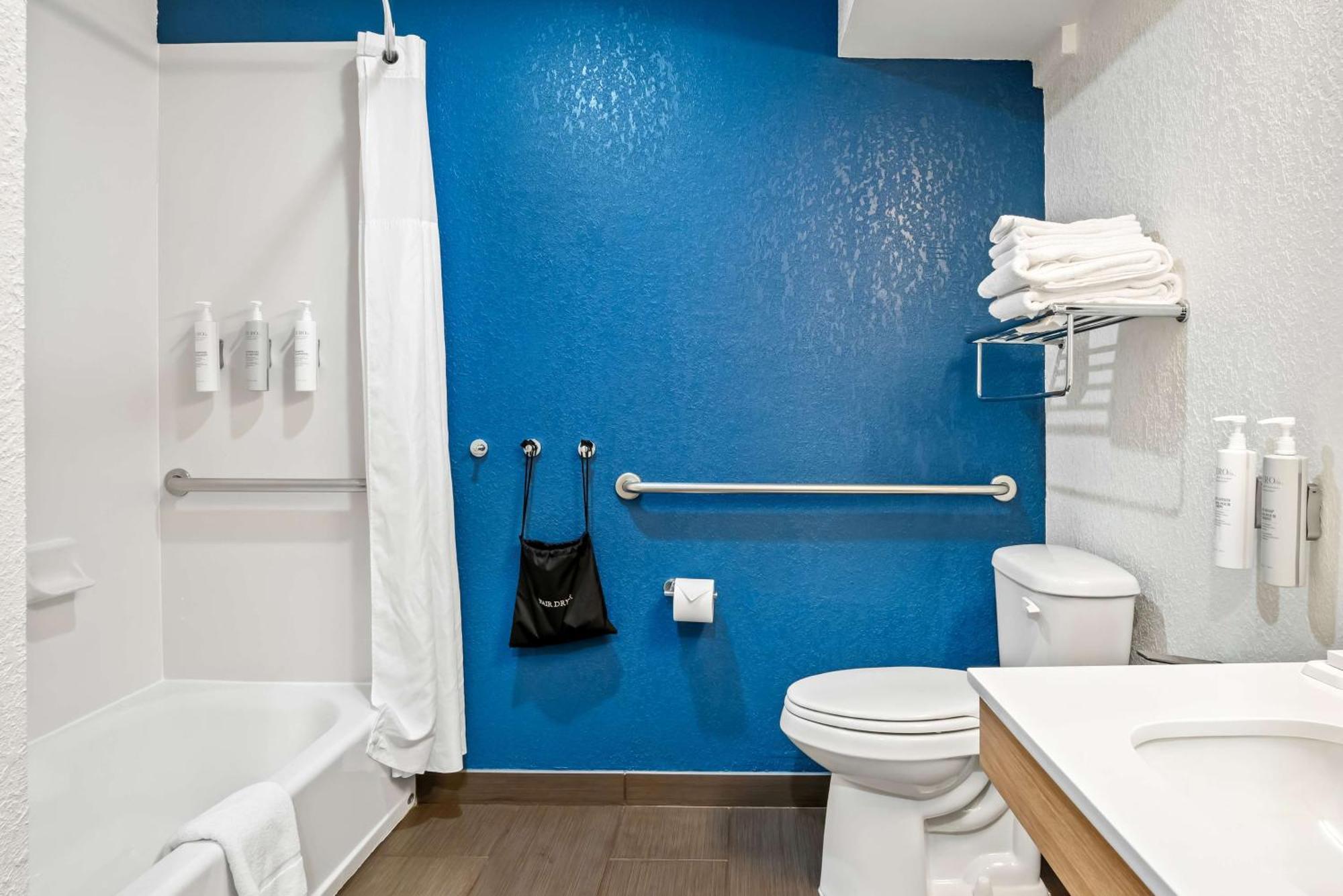 Surestay Plus Hotel By Best Western Stevensville St Joseph Kültér fotó
