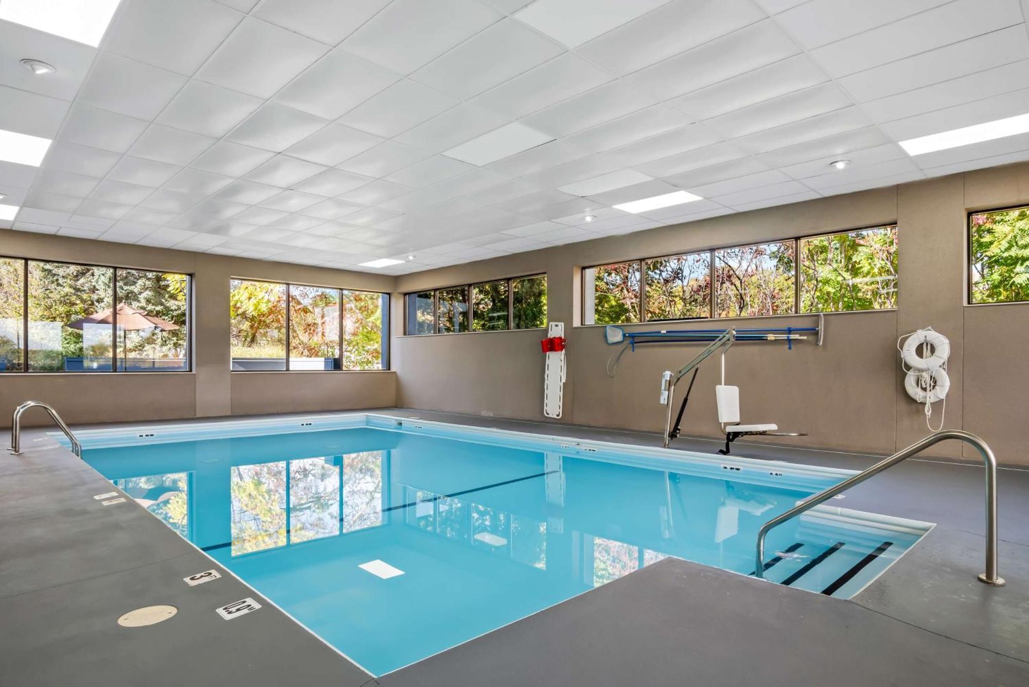 Surestay Plus Hotel By Best Western Stevensville St Joseph Kültér fotó