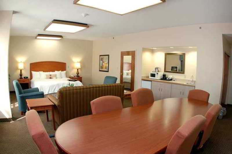 Surestay Plus Hotel By Best Western Stevensville St Joseph Szoba fotó