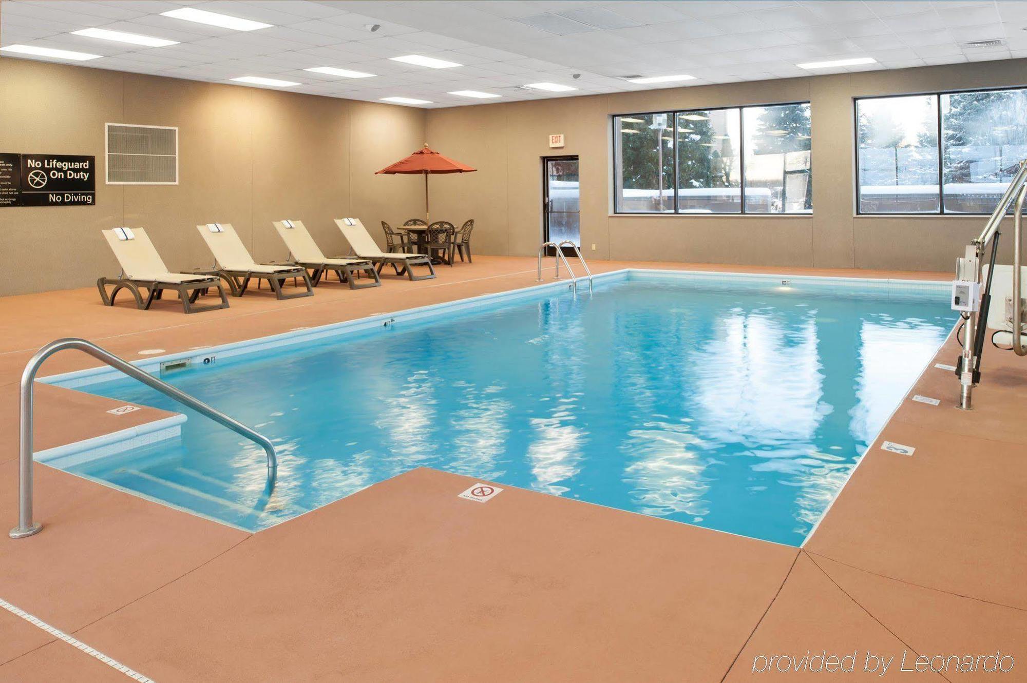 Surestay Plus Hotel By Best Western Stevensville St Joseph Kültér fotó